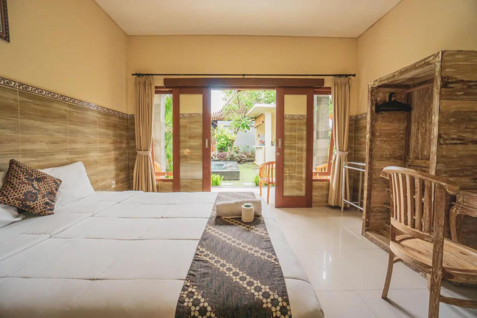 Pondok Lulik Homestay Canggu Екстер'єр фото